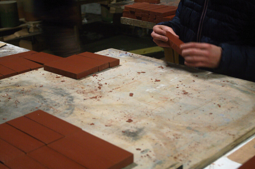 Aménagement en carreaux Gwilen — atelier CMA par Saguez & Gambini